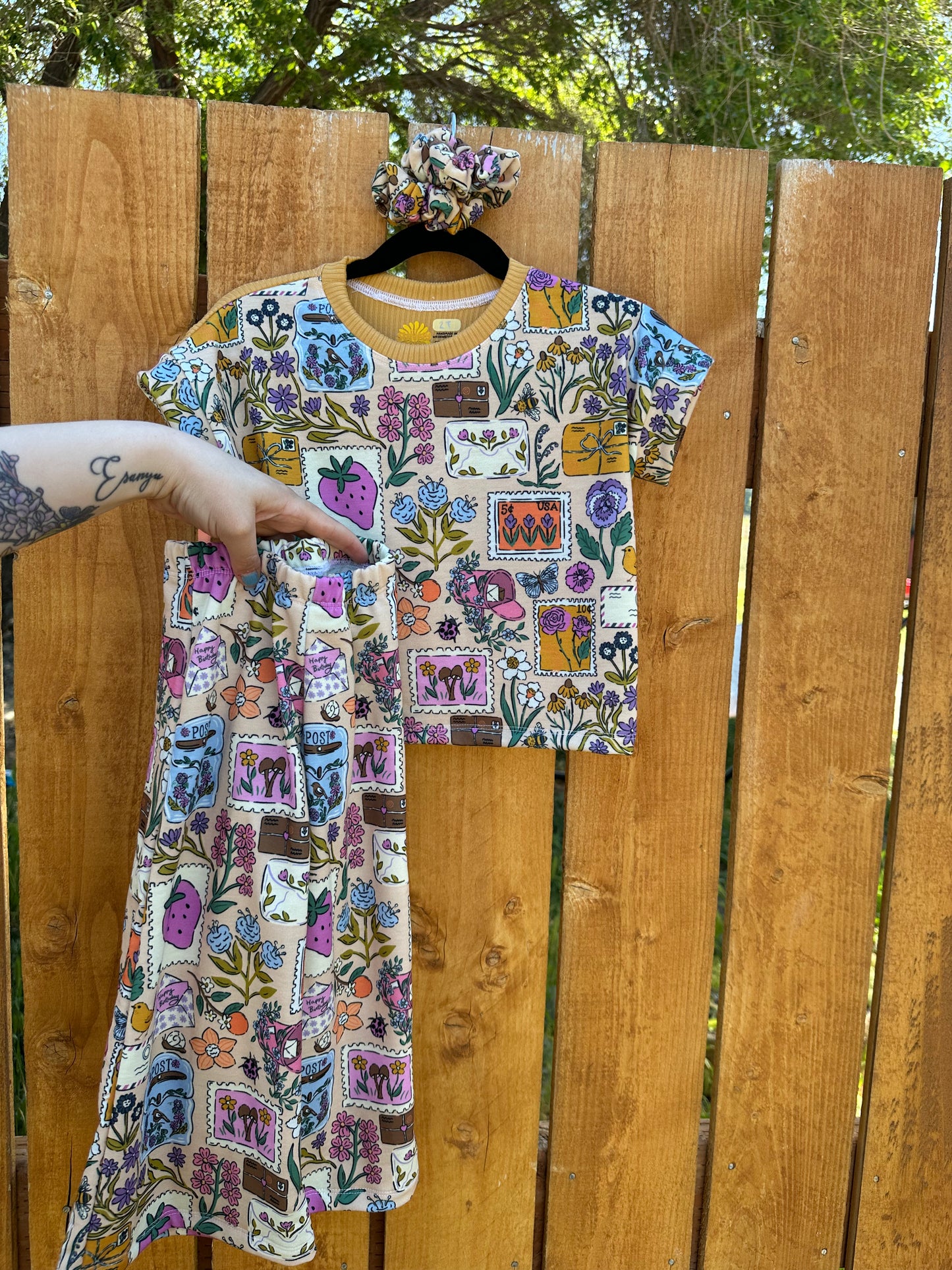 2T Tee, Wide Leg + Scrunchie Set