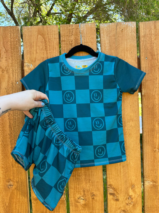 3T Smiley Tee + Shorts